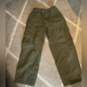 Aeropostal utility straight leg cargo pants.